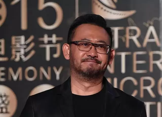 姜武出演39岁张雪引年龄争议，《有梦就去追》微短剧上线即成话题 现场图
