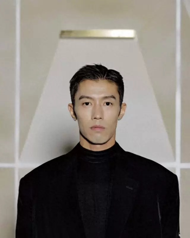 周游凭《人生若如初见》李人骏角色亮相戛纳：从北漂十年到国际影展的演员自觉 现场图